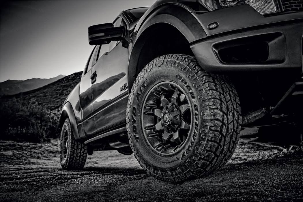 LT325/60R20 Open Country A/T II Tire Y124